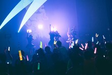 I'mew（あいみゅう）「3rd Anniversary Tour『もっともっともっともっと』」東京・渋谷ストリームホール公演の様子。