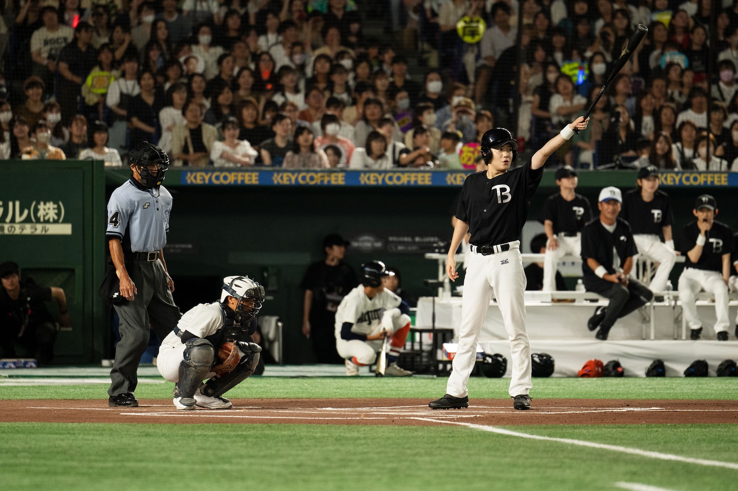 「Act for HOPE to HEROes PROJECT in TOKYO DOME」の様子。(c)TOBE Co., Ltd.