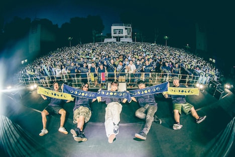 客席を背に記念撮影も。（撮影：渡邉一生）