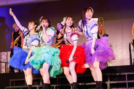 TEAM SHACHI(撮影:笹森健一)