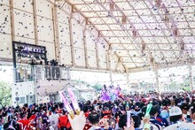 TEAM SHACHI「SHACHI SUMMER2024～サマースプラッシュ！やんちゃで自由な真夏の祭典～」の様子。（撮影：笹森健一）