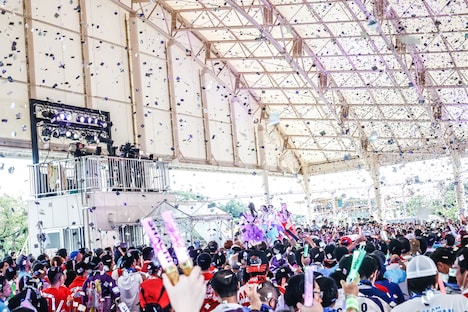 TEAM SHACHI「SHACHI SUMMER2024~サマースプラッシュ!やんちゃで自由な真夏の祭典~」の様子。(撮影:笹森健一)