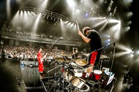 Base Ball Bearのステージの様子。（撮影：高田梓）