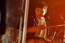 尾崎和樹（Dr / Galileo Galilei）（撮影：高田梓）