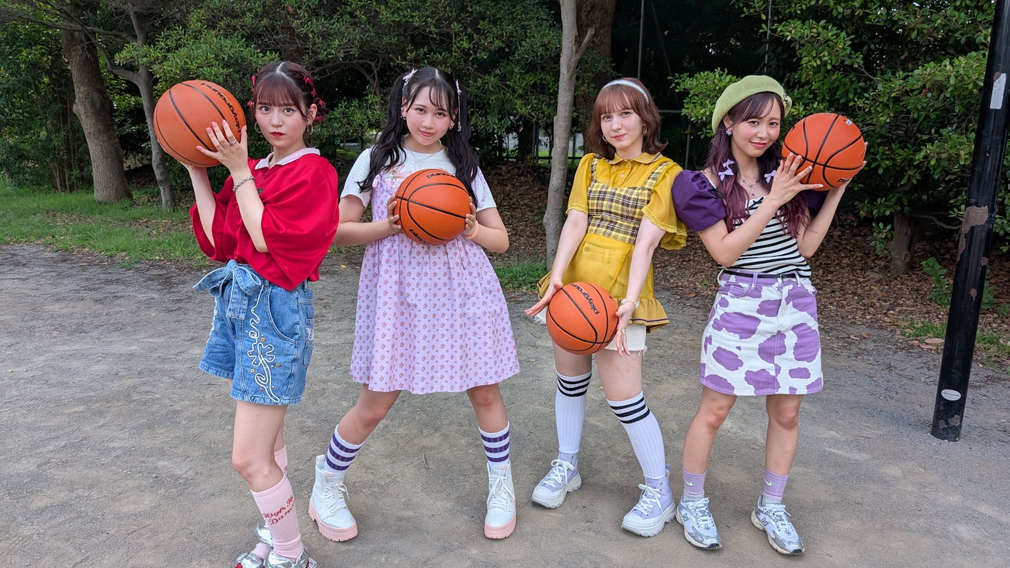 CMオフショット。