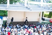 「DARKSIDE」で激しく踊る鞘師里保。