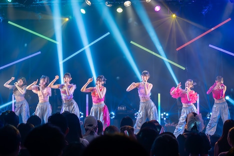 MISS MERCY「3rd ONEMAN LIVE『Turn up Summer』」の様子。