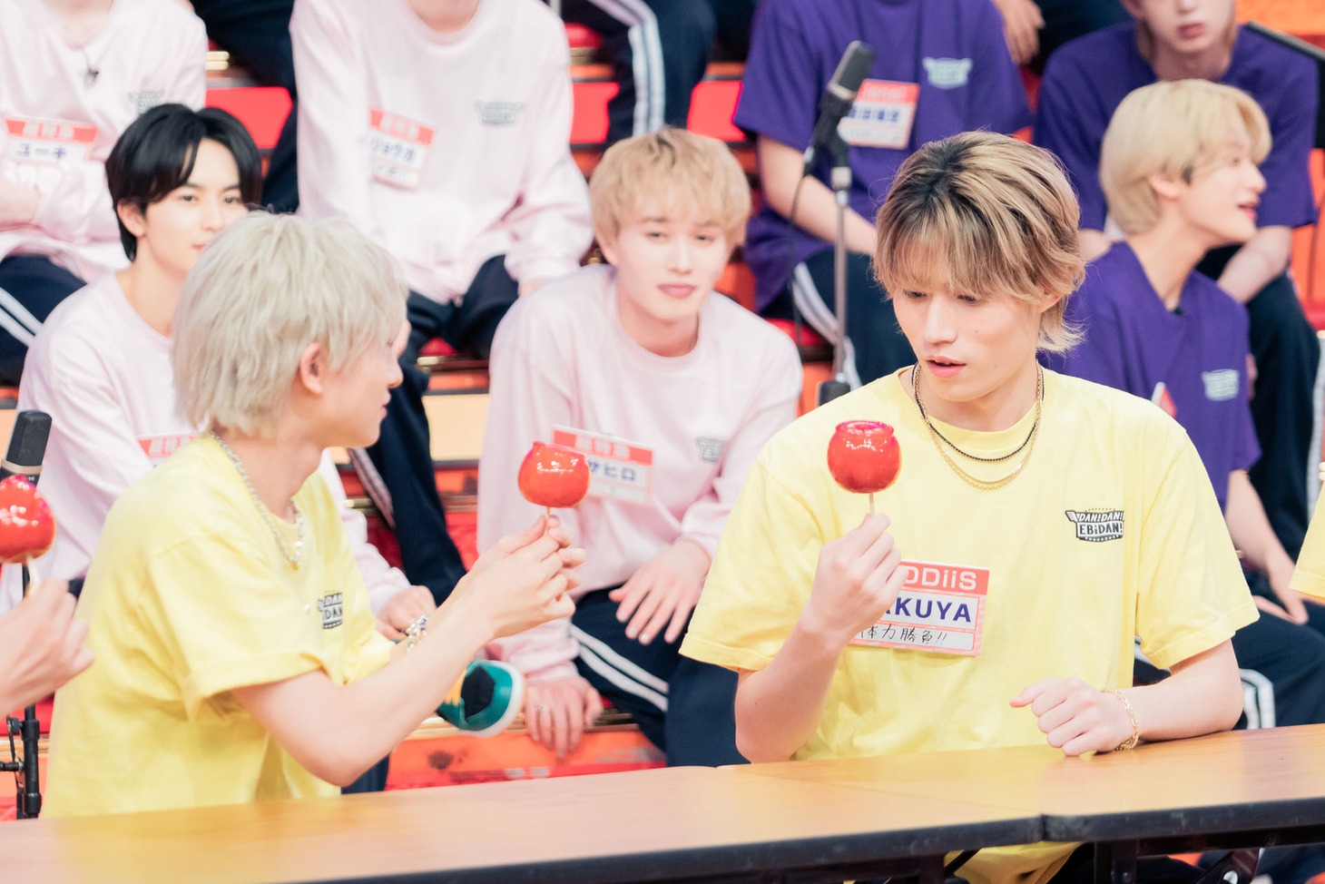 BUDDiiSのFUMIYAとTAKUYA。(c)「DAN! DAN! EBiDAN!」製作委員会