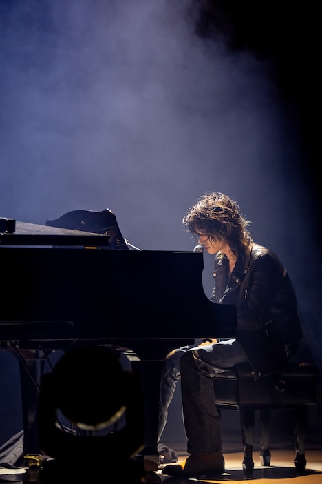 佐々木亮介（Vo, G）（Photo by Viola Kam［V'z Twinkle］）