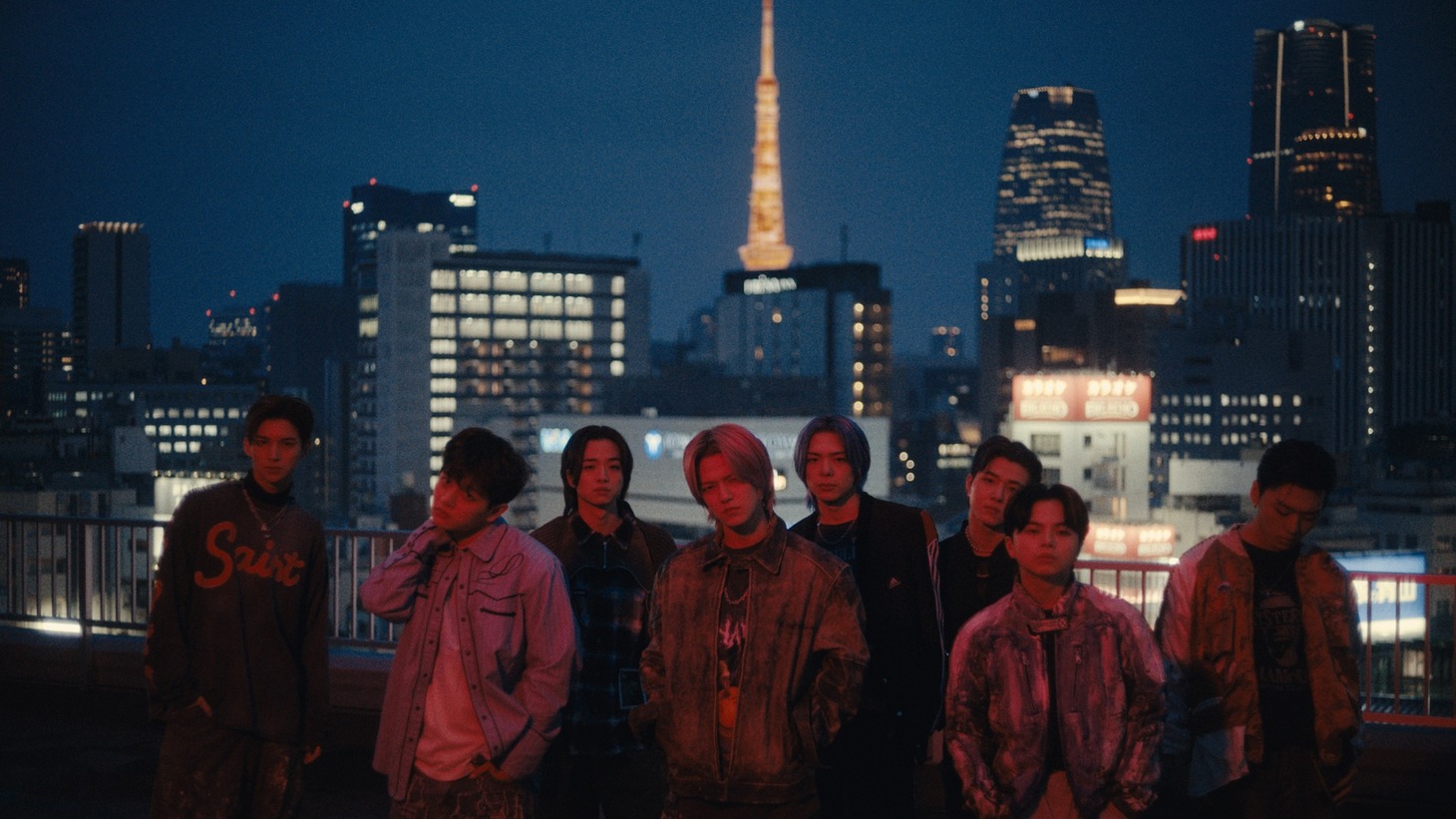 ONE OR EIGHT「Don't Tell Nobody」ミュージックビデオより。