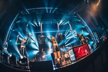 「INUWASI ONEMAN LIVE 2024〝狗鷲一閃〟」の様子。（撮影：真島洸）