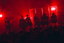 「INUWASI ONEMAN LIVE 2024〝狗鷲一閃〟」の様子。（撮影：真島洸）