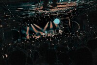 a子「a子 Live Tour 2024 "Umbilical Cord"」東京公演の様子。（Photo by Goku Noguchi）