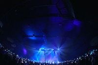 吉乃「吉乃 COVER LIVE TOUR 2024 “爪痕”」の様子。（撮影：中原幸）