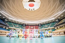 日本武道館から生配信を行うAppare!。