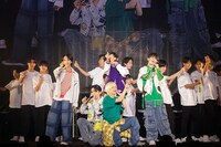 M!LK「シアワシェイク」シャッフルの様子。