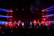 「プチっとEBiDAN THE LIVE」オープニングの様子。