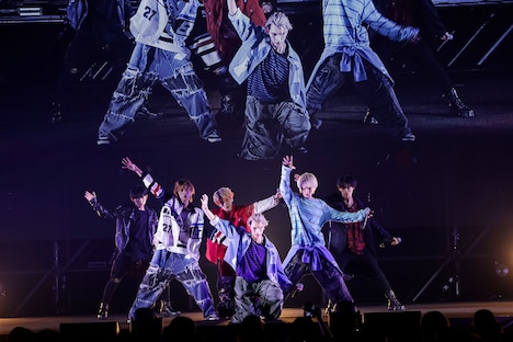 ONE N' ONLY「Dark Knight」シャッフルの様子。