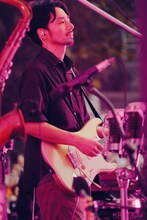 仰木亮彦（G / 在日ファンク）（Photo by renzo）