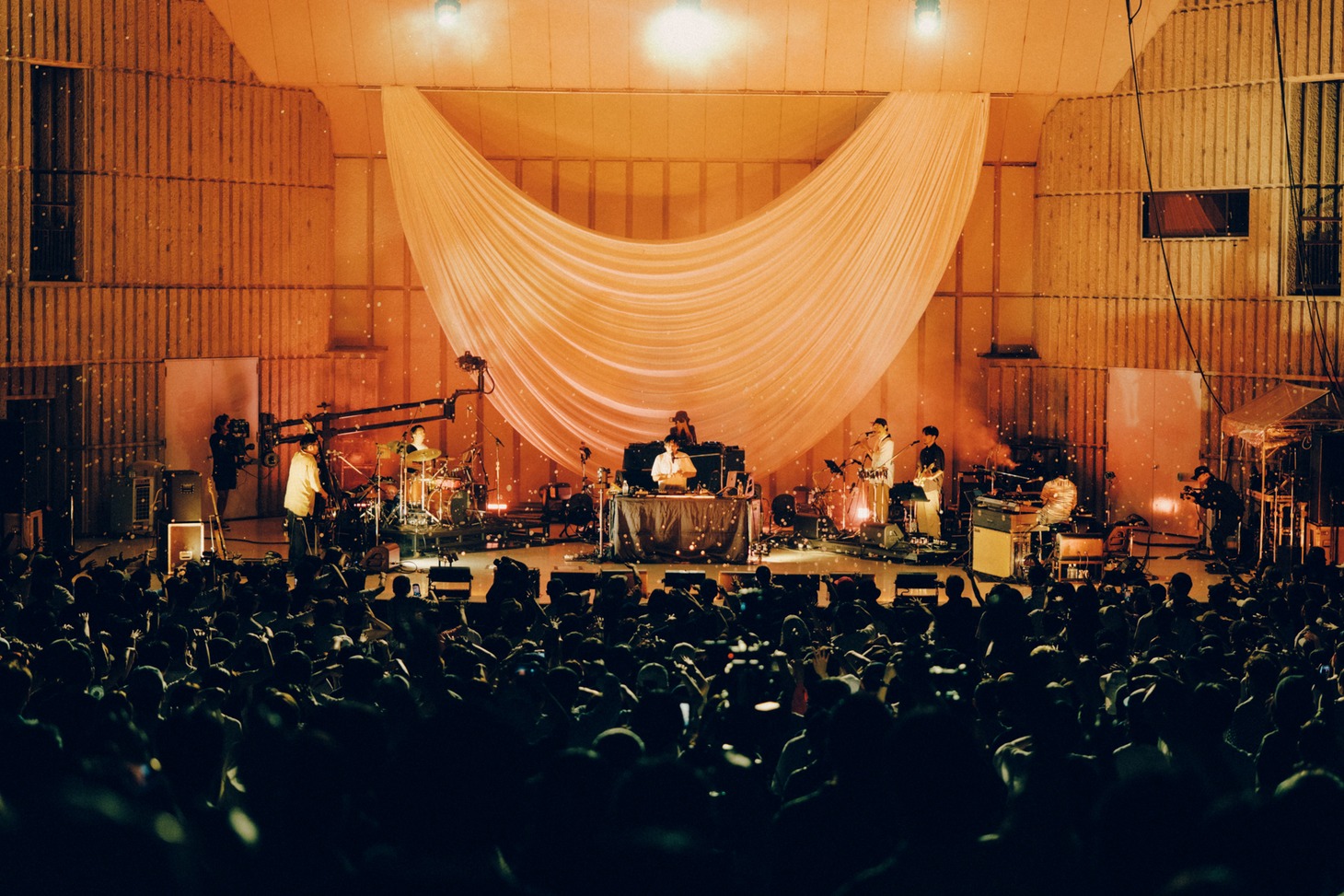 STUTS「“90 Degrees” LIVE at 日比谷公園大音楽堂」の様子。（Photo by renzo）