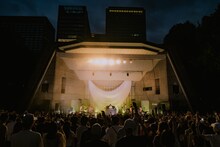 STUTS「“90 Degrees” LIVE at 日比谷公園大音楽堂」の様子。（Photo by Daiki Miura）