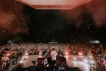 STUTS「“90 Degrees” LIVE at 日比谷公園大音楽堂」の様子。（Photo by Daiki Miura）