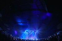 吉乃「吉乃 COVER LIVE TOUR 2024 “爪痕”」の様子。（撮影：中原幸）