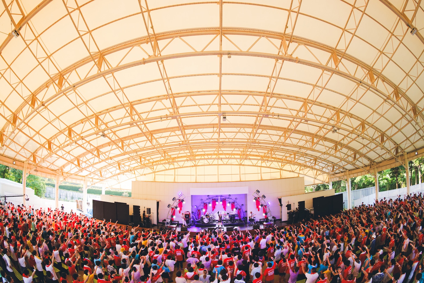 斉藤朱夏「5th ANNIVERSARY 朱演2024『天使と悪魔のささやき』」の様子。（撮影：江藤はんな［SHERPA+］）