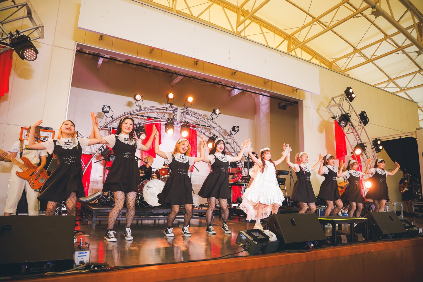 斉藤朱夏「5th ANNIVERSARY 朱演2024『天使と悪魔のささやき』」の様子。（撮影：江藤はんな［SHERPA+］）