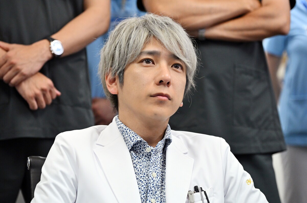 ブラックペアン２　メディカルシャツ　М　二宮和也主演ドラマ 二宮和也が、世界的天才外科医・天城雪彦を演じる！さらに、竹内