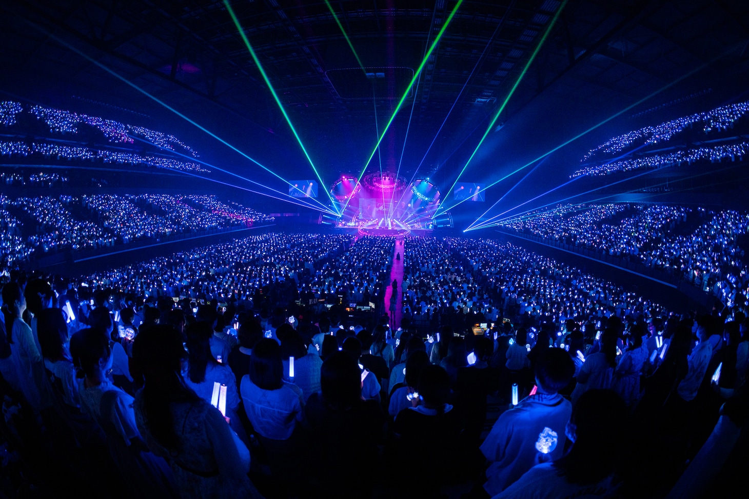 「After the Rain Live 2024 ～ そらる VS まふまふ ～」の様子。