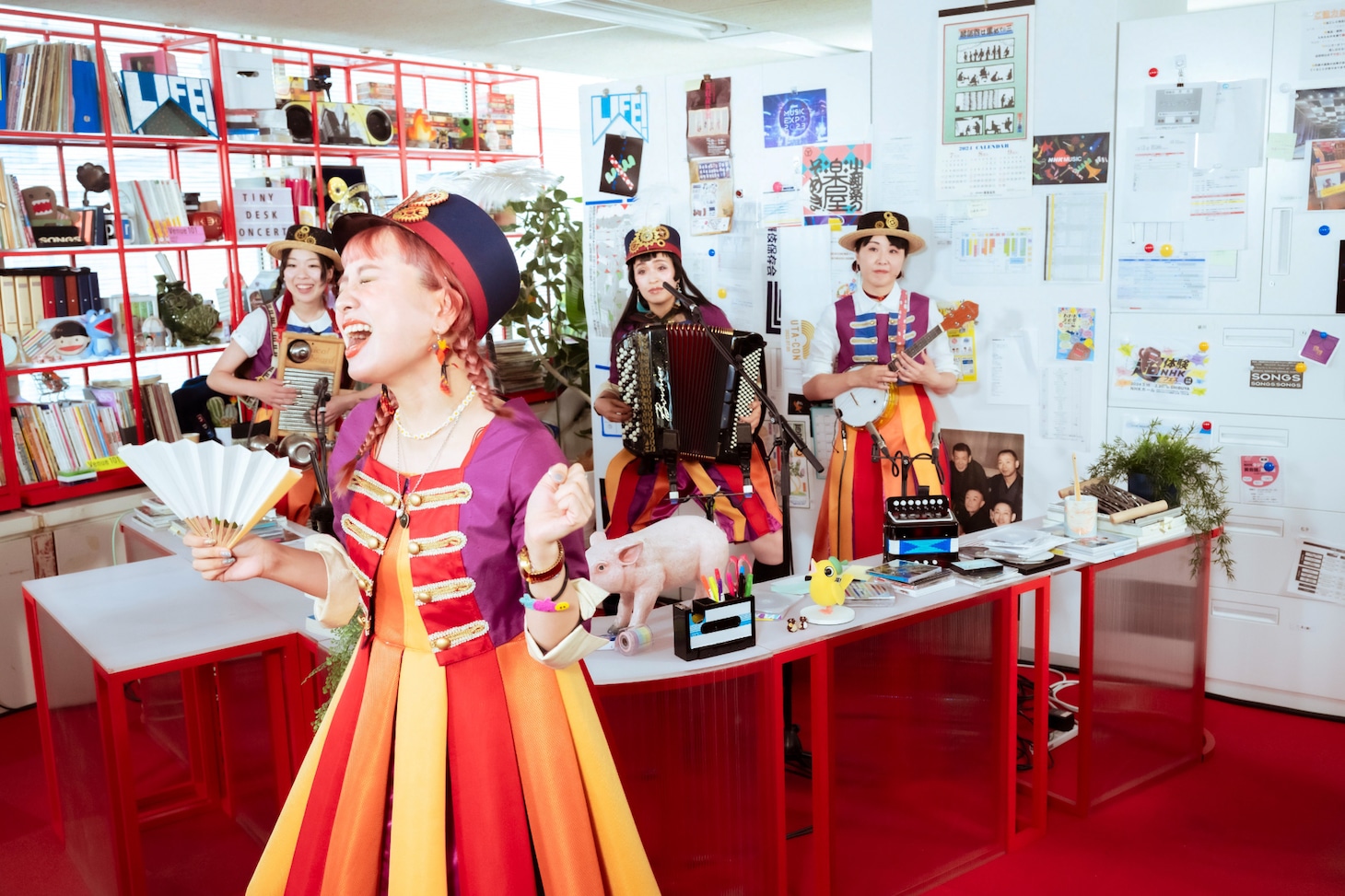 「tiny desk concerts JAPAN」に出演するチャラン・ポ・ランタン。（写真提供：NHK）