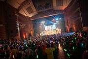 「虹のコンキスタドール 10th Anniversary LIVE ～すべてが虹になるサマーっ！～」大阪公演の様子。