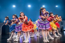 「虹のコンキスタドール 10th Anniversary LIVE ～すべてが虹になるサマーっ！～」大阪公演の様子。