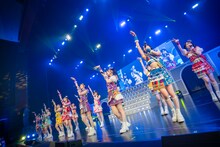 「虹のコンキスタドール 10th Anniversary LIVE ～すべてが虹になるサマーっ！～」大阪公演の様子。