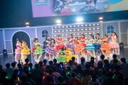 「虹のコンキスタドール 10th Anniversary LIVE ～すべてが虹になるサマーっ！～」大阪公演の様子。