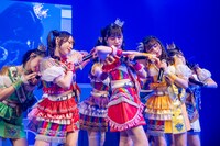 「虹のコンキスタドール 10th Anniversary LIVE ～すべてが虹になるサマーっ！～」大阪公演の様子。