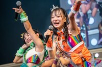 左から岡田彩夢、神田ジュナ。