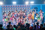 「虹のコンキスタドール 10th Anniversary LIVE ～すべてが虹になるサマーっ！～」大阪公演の様子。
