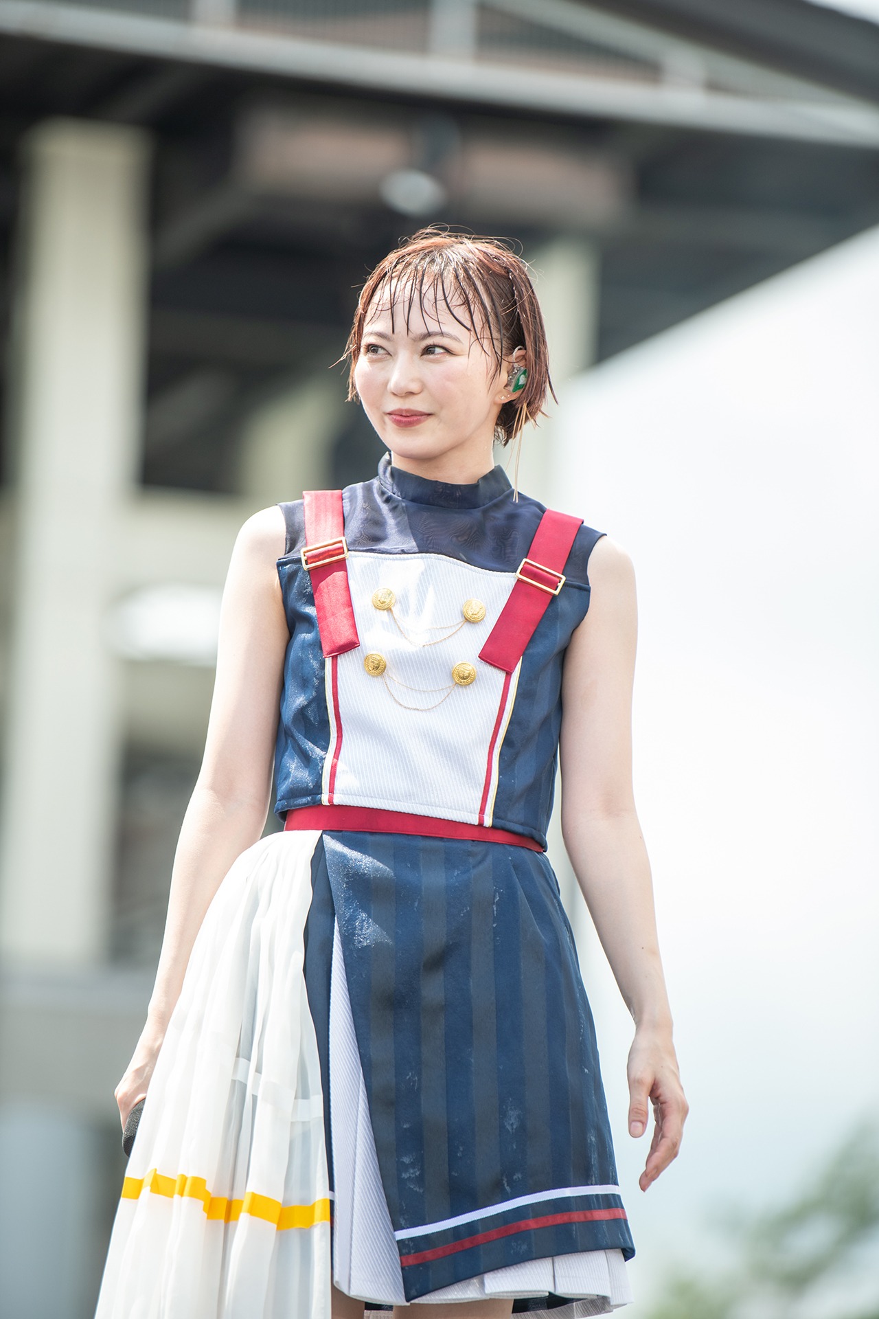 安本彩花