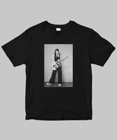 「SILENT SIREN すぅ フォトエッセイ この季節が終わる前に」オリジナルTシャツのデザイン。