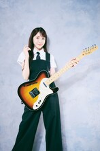 「SILENT SIREN すぅ フォトエッセイ この季節が終わる前に」より。