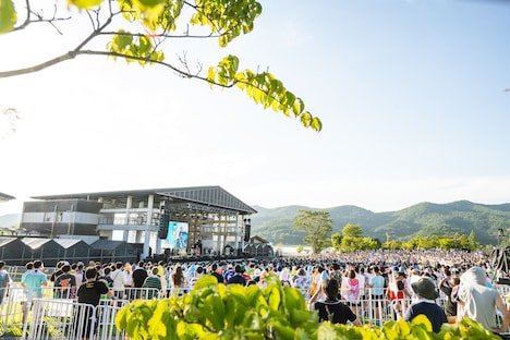 「えびちゅう 夏のファミリー遠足 略してファミえん in 山中湖2024」1日目の様子。