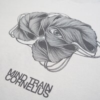 Cornelius「BAD ADVICE / MIND TRAIN」スウェットシャツの現物イメージ。