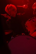 MARCY（Dr, Cho / THE BAWDIES）（撮影：柴田恵理）