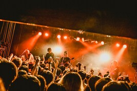 ART-SCHOOL×The Novembers、互いへのリスペクトを胸にツーマン開催　カバーも飛び出した一夜