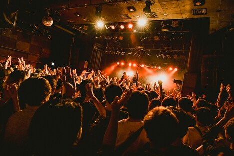 ART-SCHOOLのライブの様子。（Photo by AZUSA TAKADA）