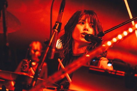 ほな・いこか（Dr）（撮影：横山マサト）