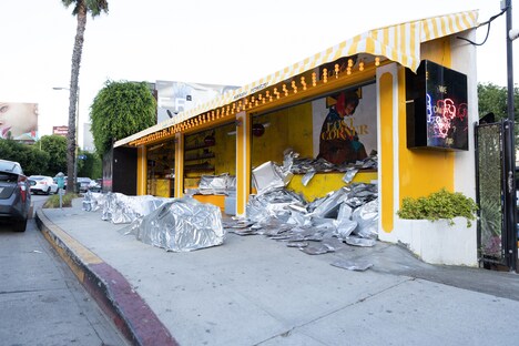 「KENSHI YONEZU "LOST CORNER" POP-UP in LA」　の様子。