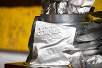 「KENSHI YONEZU "LOST CORNER" POP-UP in LA」　の様子。